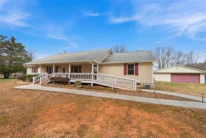 Property Photo: 298 Trestle Road GA 30248
