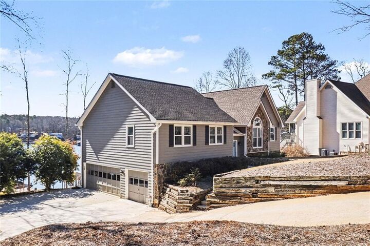 Property Photo:  2304 Larchmond Court  GA 30180 