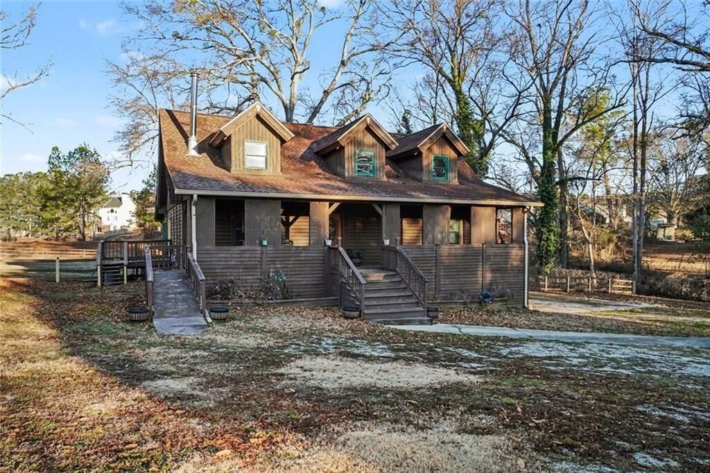 Property Photo: 5098 Meadows Road SW GA 30127