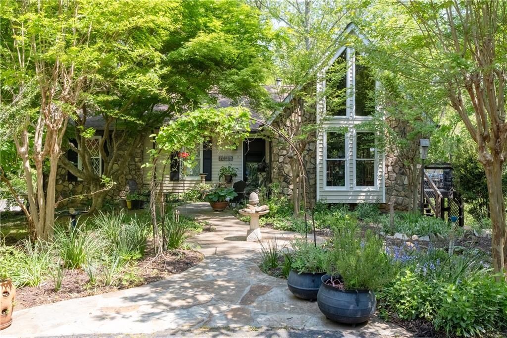 Property Photo:  511 Oakdale Road  GA 30114 