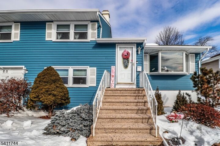 Property Photo:  20 Alastair Pl  NJ 07067 