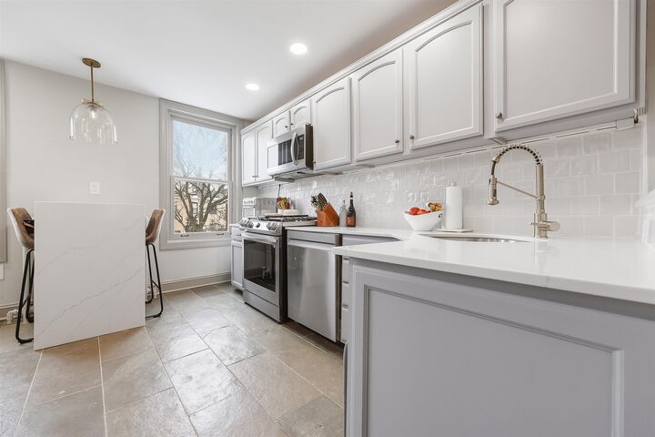 Property Photo:  845 Garden St 2  NJ 07030 