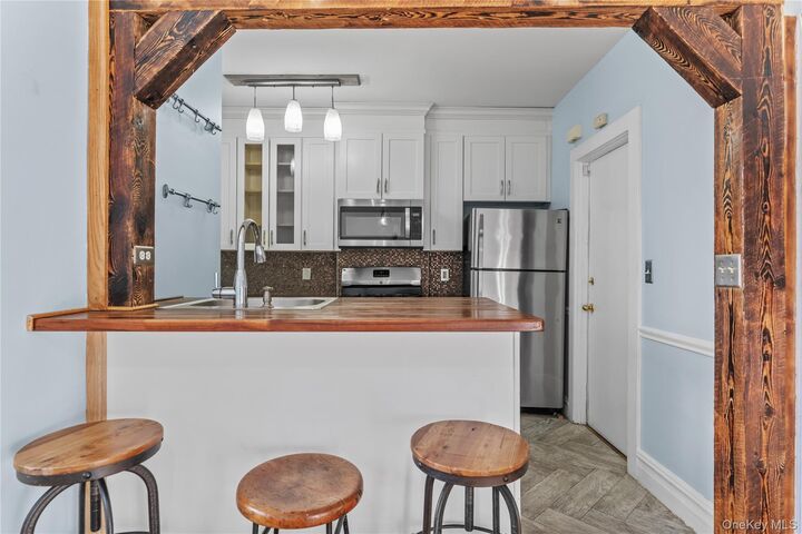 Property Photo:  22 Stephenson Boulevard 1st  NY 10801 