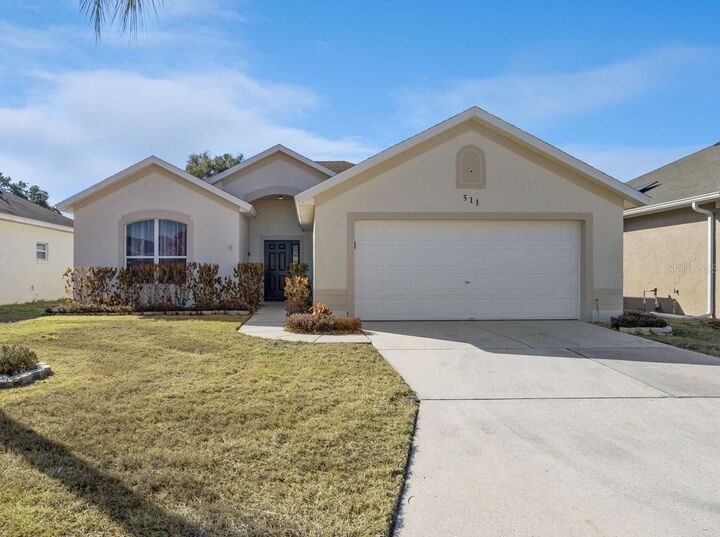 Property Photo:  511 Jaybee Avenue  FL 33897 