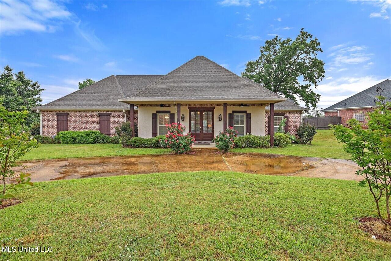 Property Photo:  208 Grand Oak Boulevard  MS 39056 