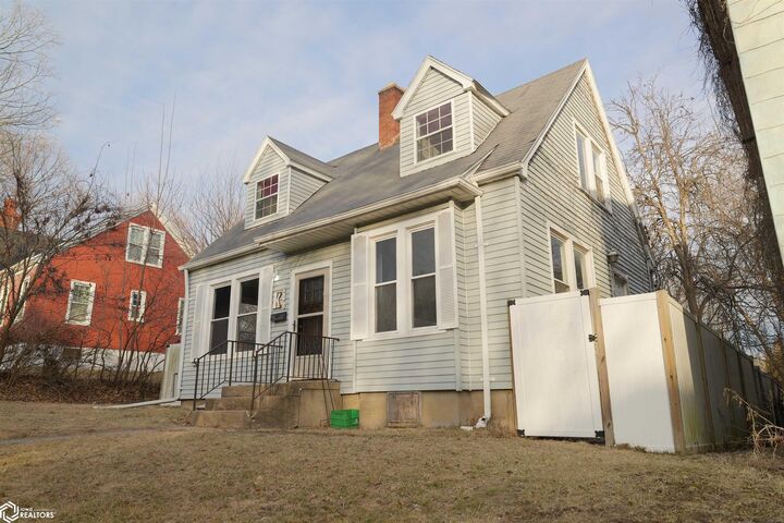 Property Photo: 204 Marietta Street IA 52601