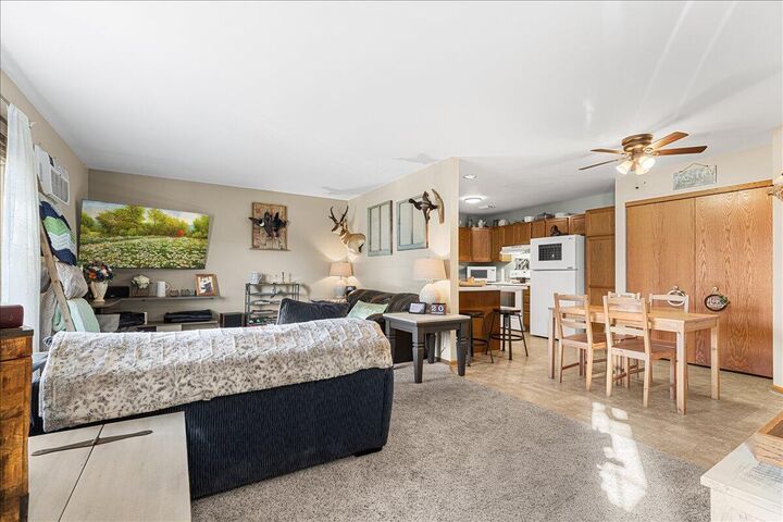 Property Photo:  359 Minz Park Cir 4  WI 53095 