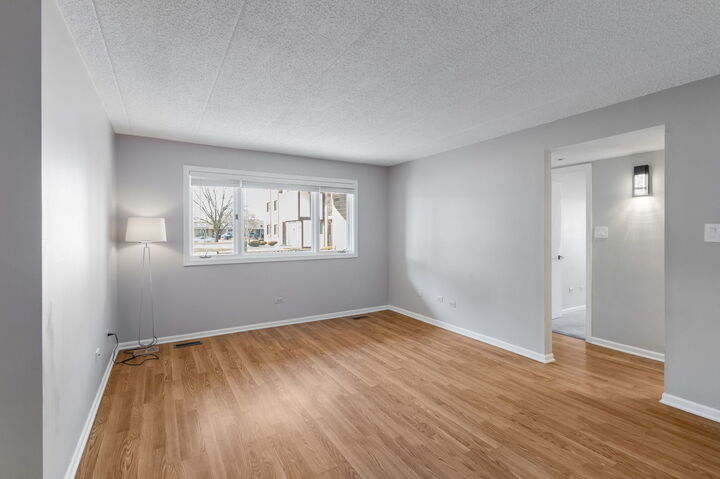 Property Photo: 10531 S Roberts Road 1-A IL 60465