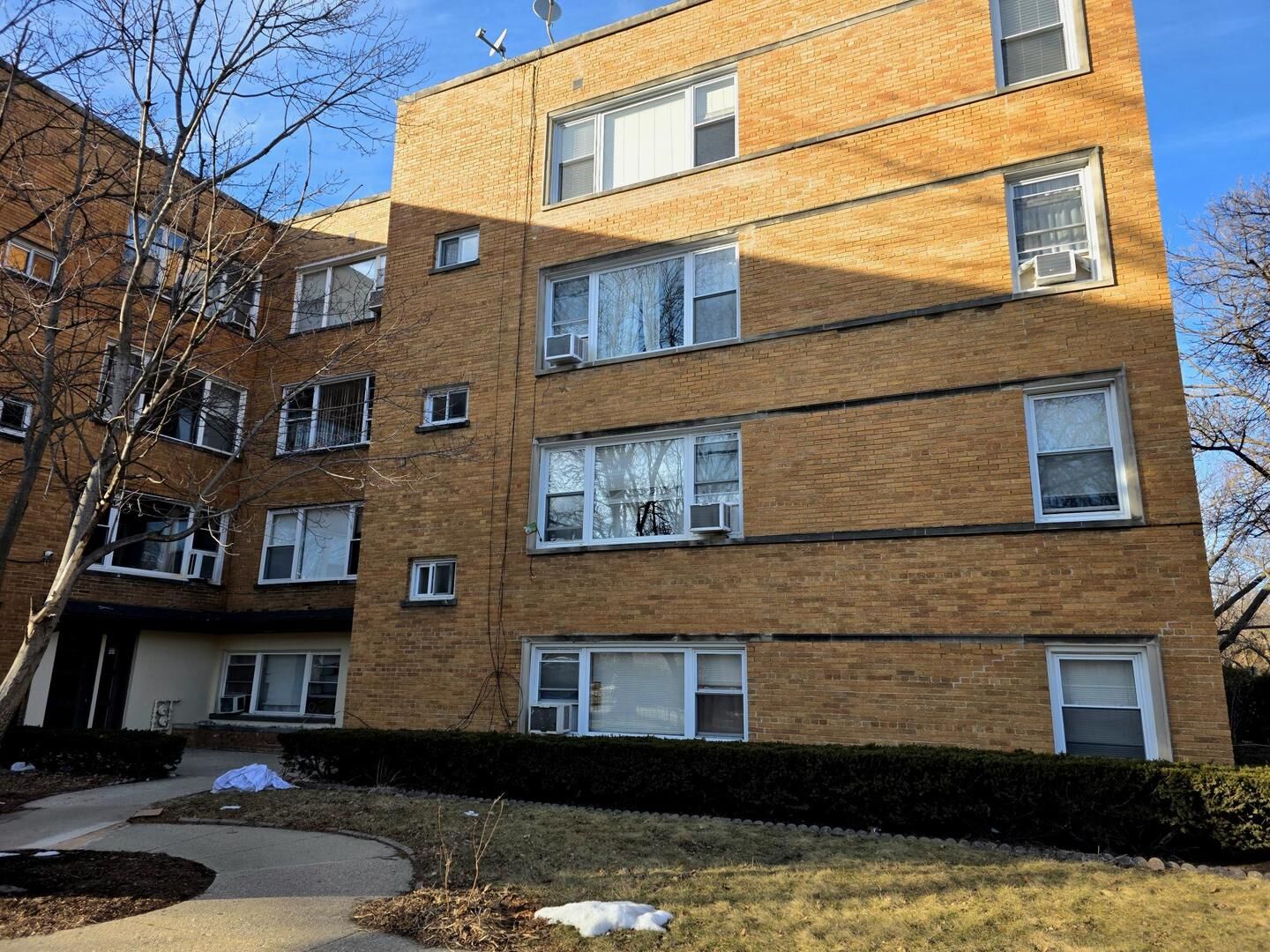 Property Photo:  2834 W Granville Avenue 2A  IL 60659 