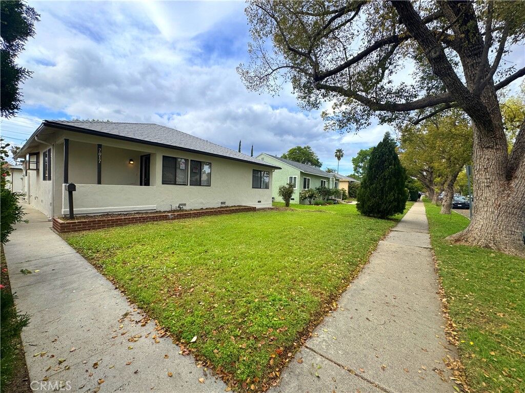 Property Photo:  7017 Murietta Avenue  CA 91405 