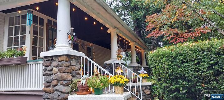 Property Photo: 54 Washington Place 2nd Flr NJ 07450