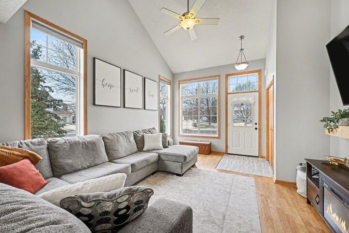 Property Photo: 17075 Eagleview Way MN 55024