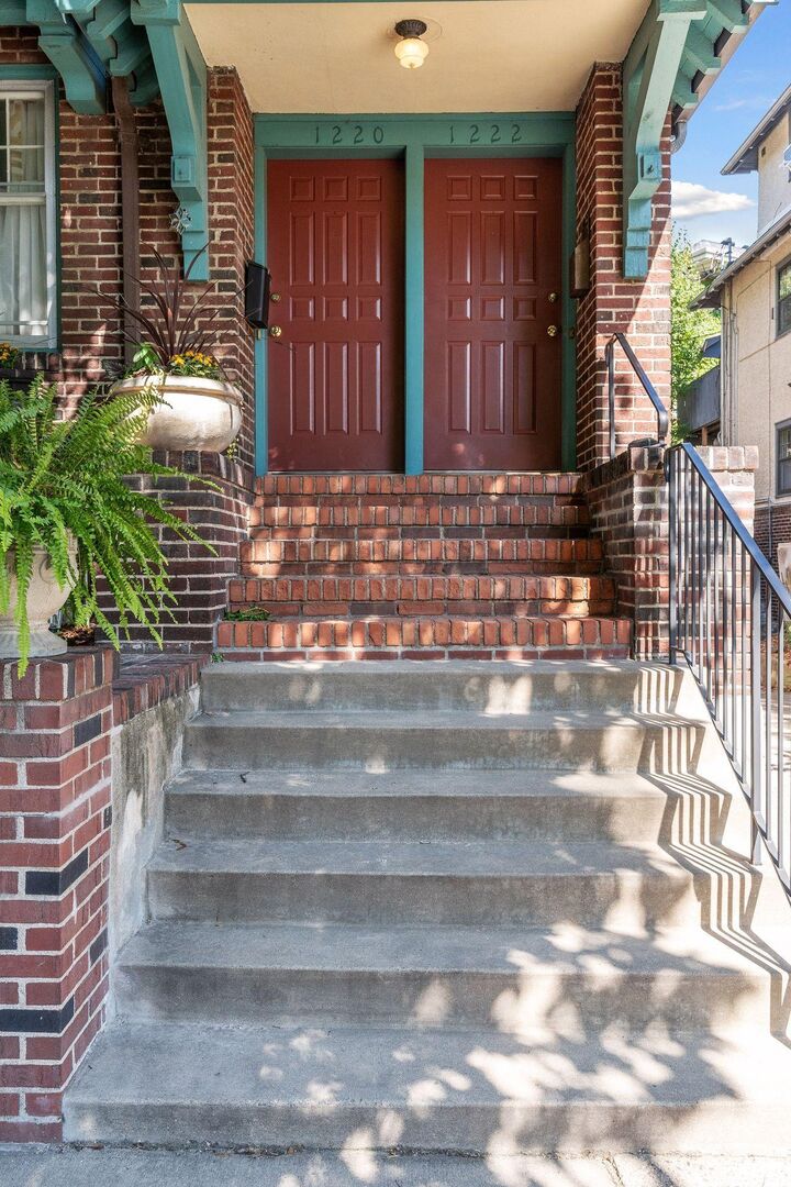 Property Photo:  1222 Douglas Avenue  MN 55403 