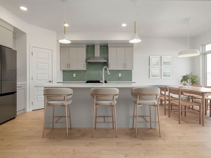 Property Photo: 738 Violet Place W AB T1J 5V1