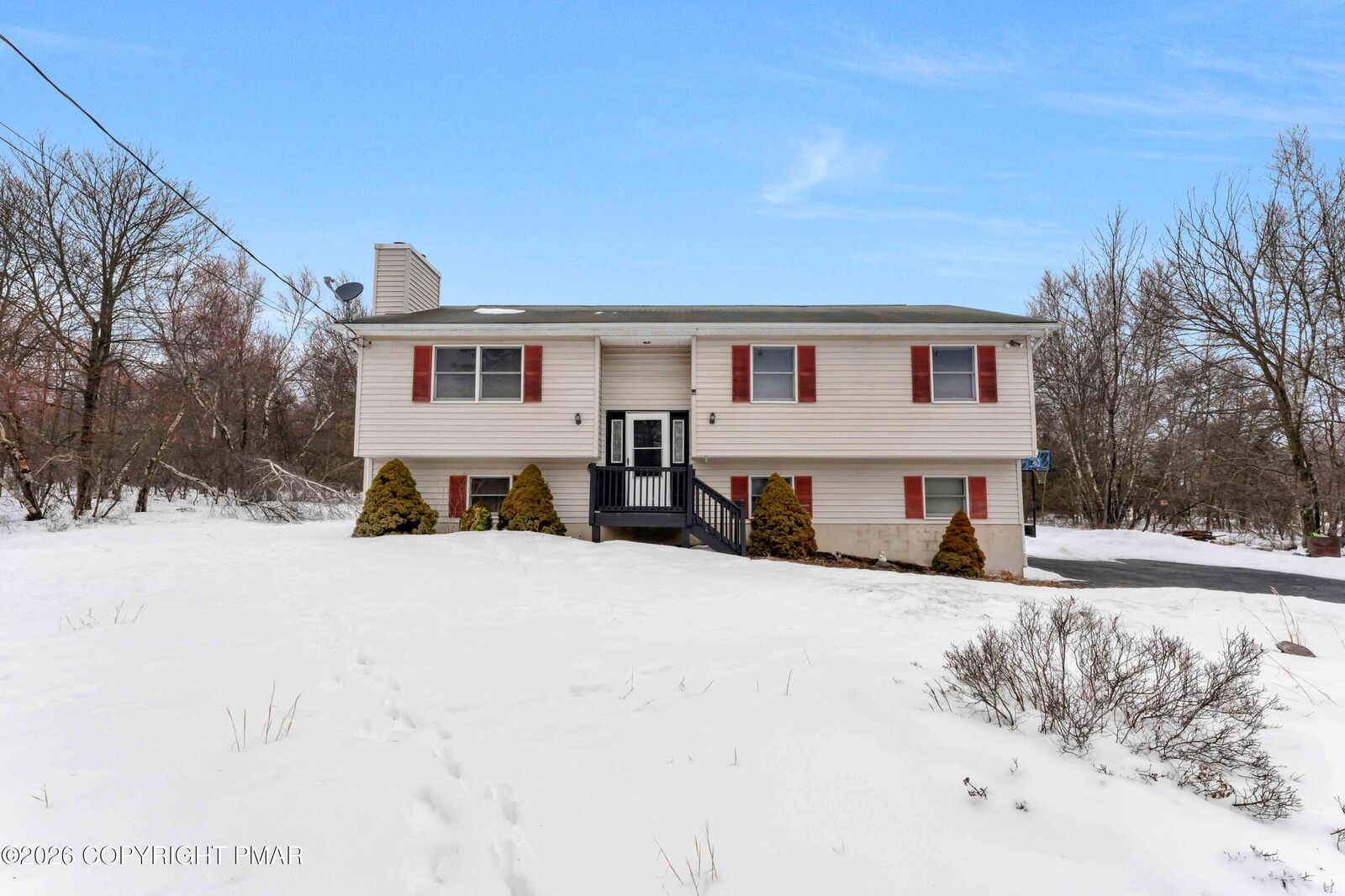 Property Photo:  2083 Sun Valley Drive  PA 18610 