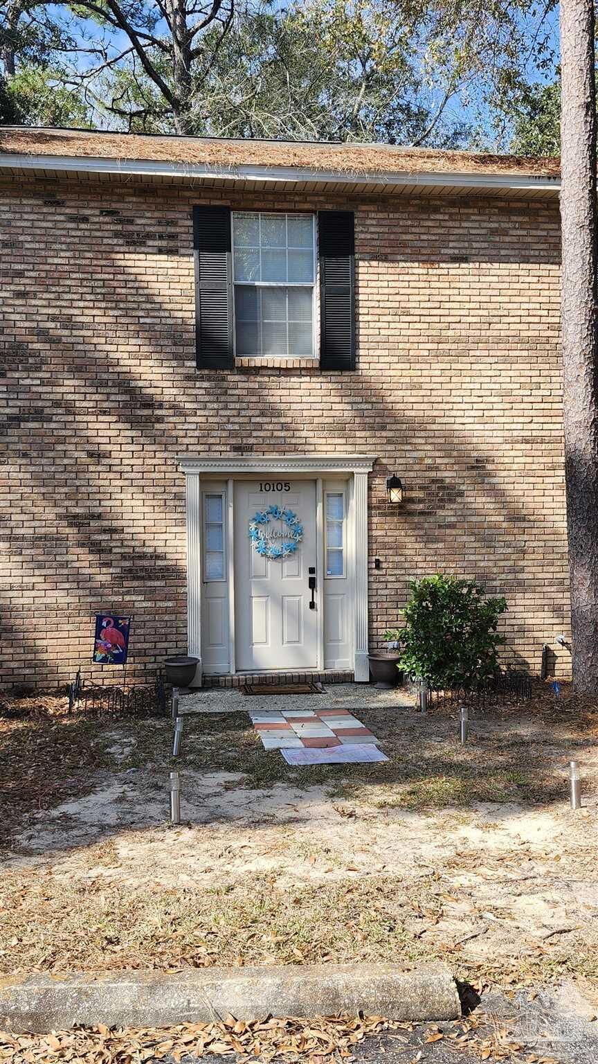 Property Photo:  10105 Vixen Pl  FL 32514 