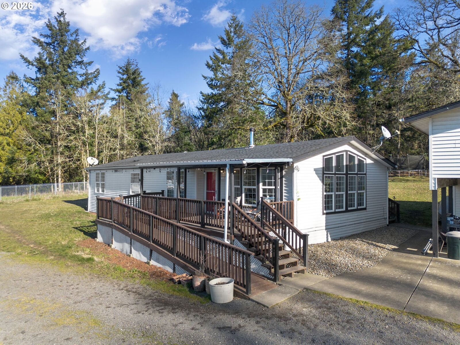 Property Photo: 5224 Meeker Dr WA 98625