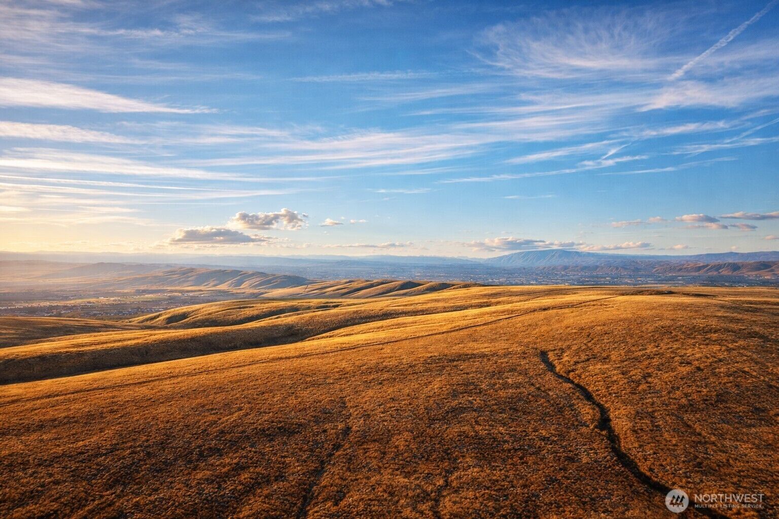 Property Photo:  100  Orchard Road  WA 98936 