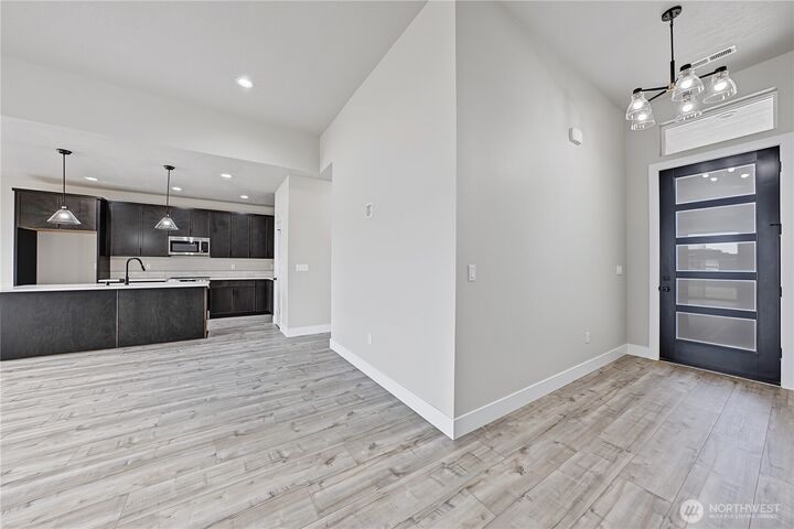 Property Photo:  1134 E Mt Hood Street  WA 99344 