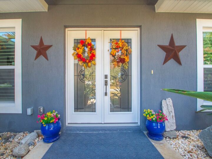 Property Photo: 615 19th Street SW FL 32962