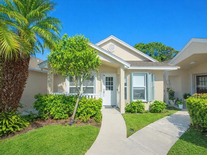 Property Photo:  612 NW San Remo Circle  FL 34986 