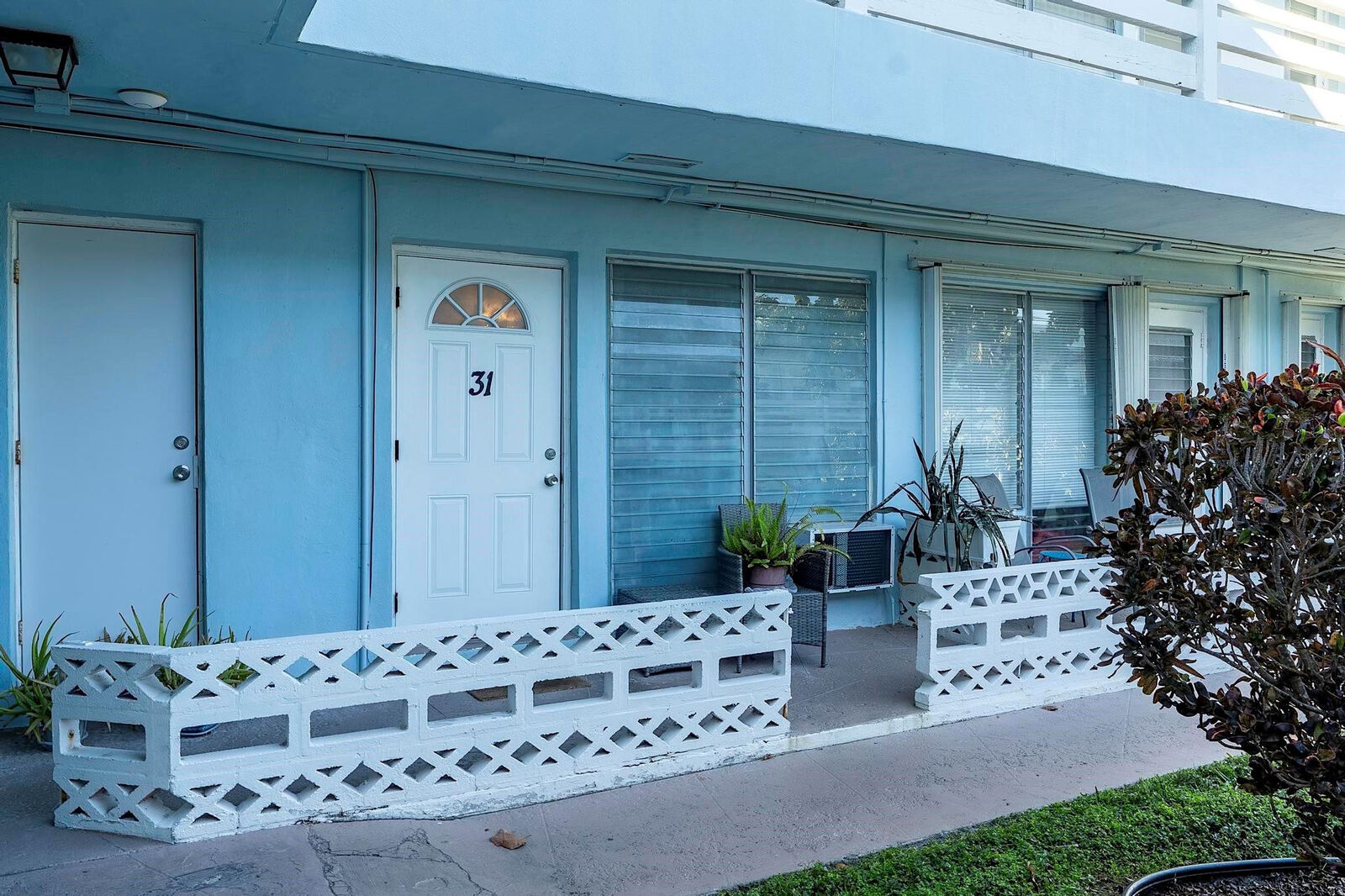 Property Photo:  2700 NE 135th Street 31  FL 33181 