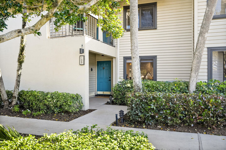 Property Photo: 5172 SE Club Way 108 FL 34997