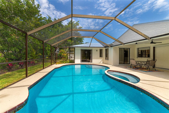 Property Photo:  2614 SE Export Avenue  FL 34952 