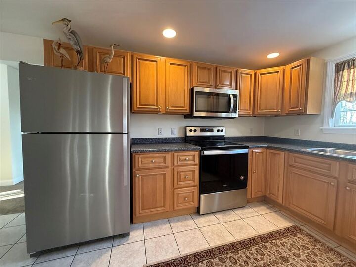 Property Photo:  669 Metacom Avenue 25  RI 02809 