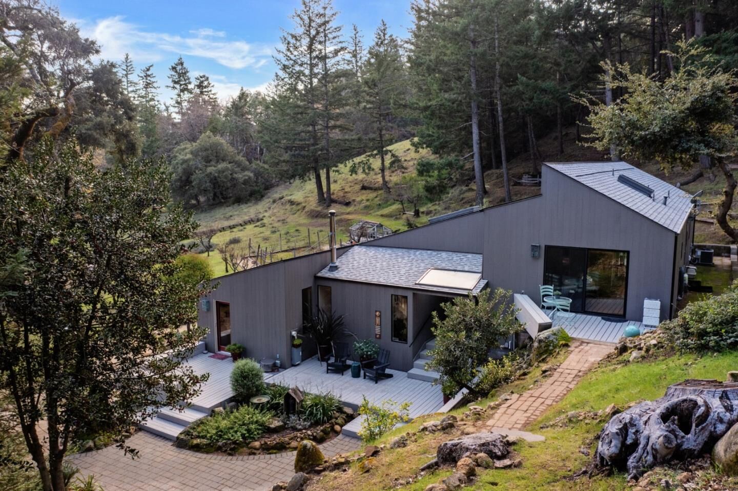 Property Photo: 19118 Old Vineyard Road CA 95033