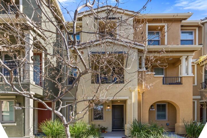 Property Photo:  651 Cinnamon  CA 94043 