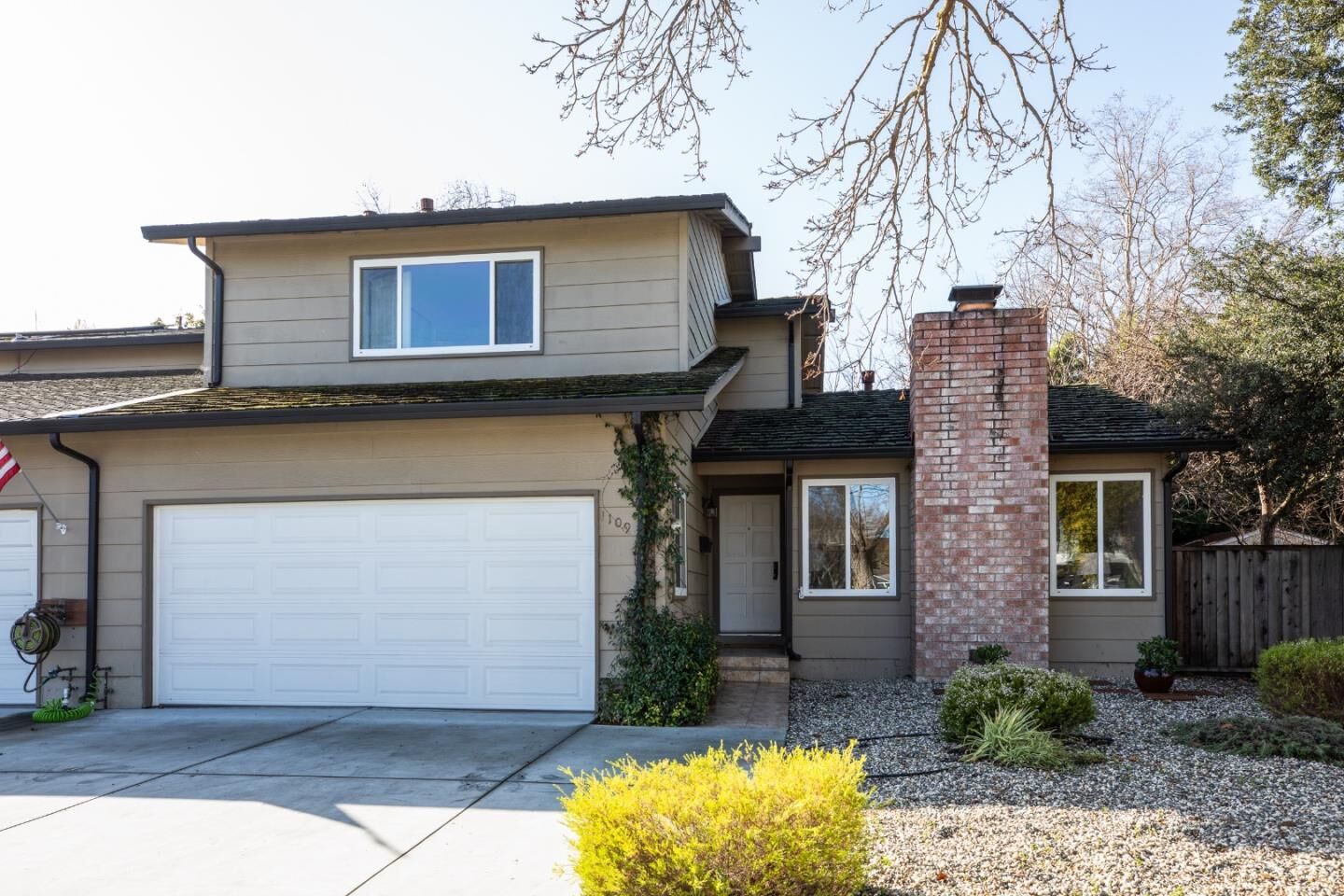 Property Photo:  1109 Wright Avenue  CA 94043 