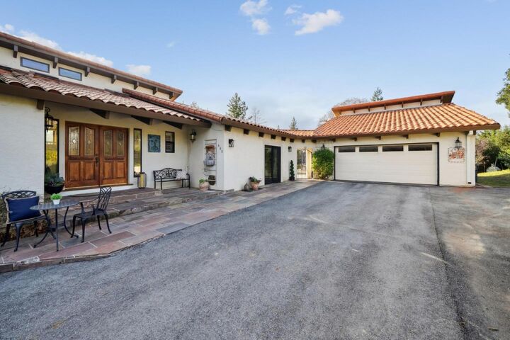 Property Photo:  600 Ridge Top Road  CA 95033 