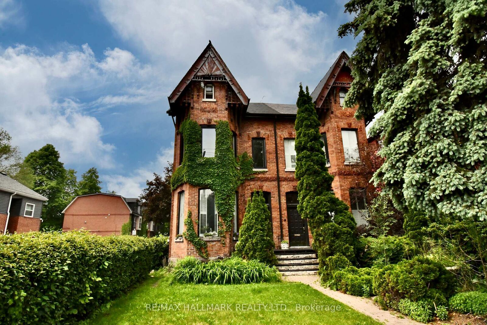 Property Photo: 34 River Street ON M5A 3N9