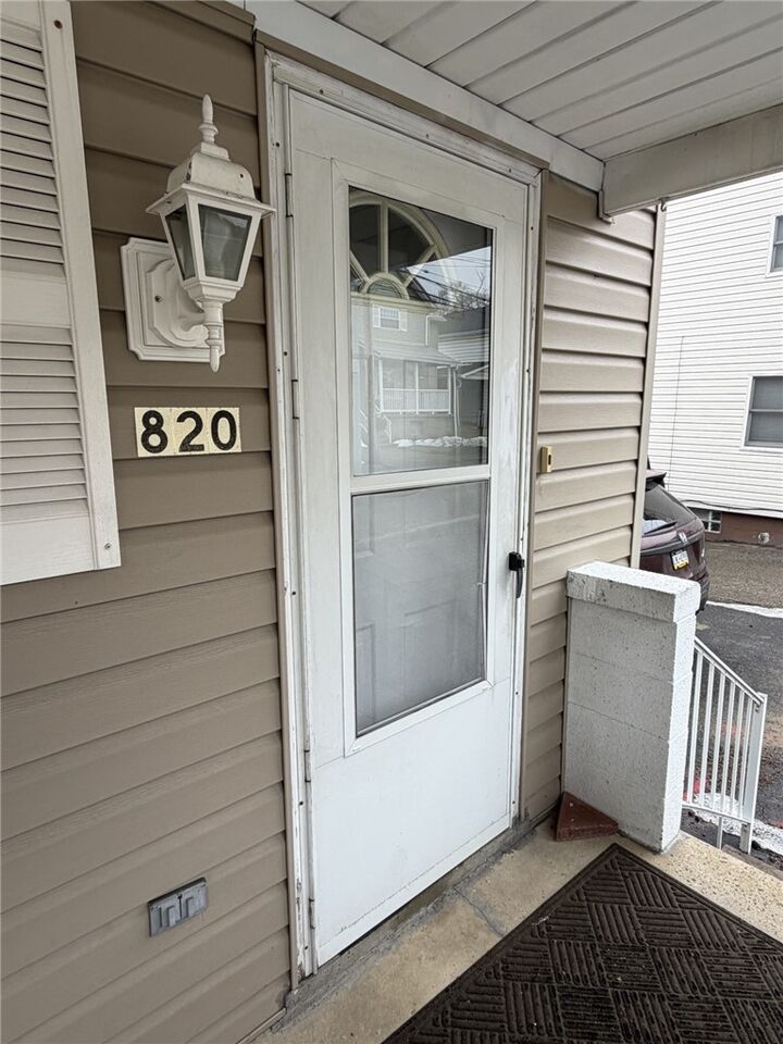 Property Photo:  820 Main St  PA 15049 