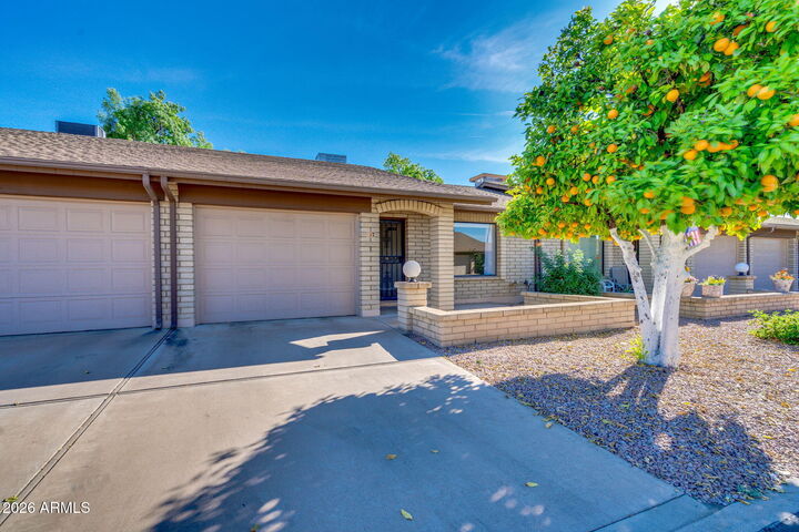 Property Photo:  520 S Greenfield Road 17  AZ 85206 