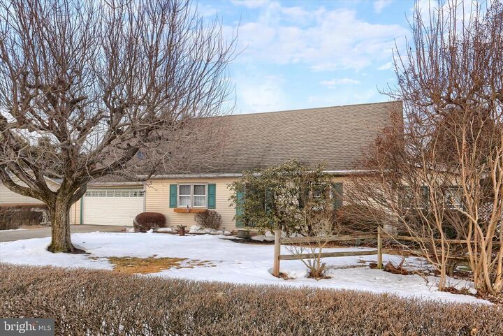 Property Photo: 202 Lindy Avenue PA 17372