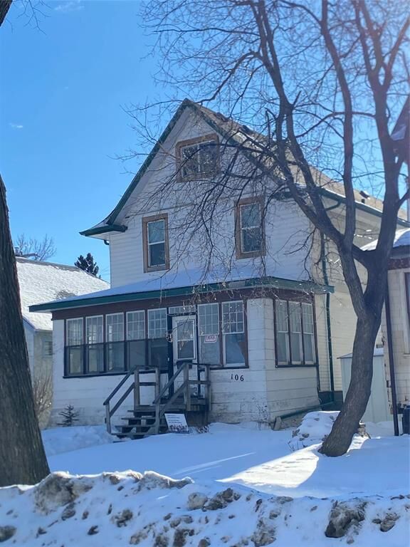 Property Photo: 106 Polson Avenue MB R2W 0M4