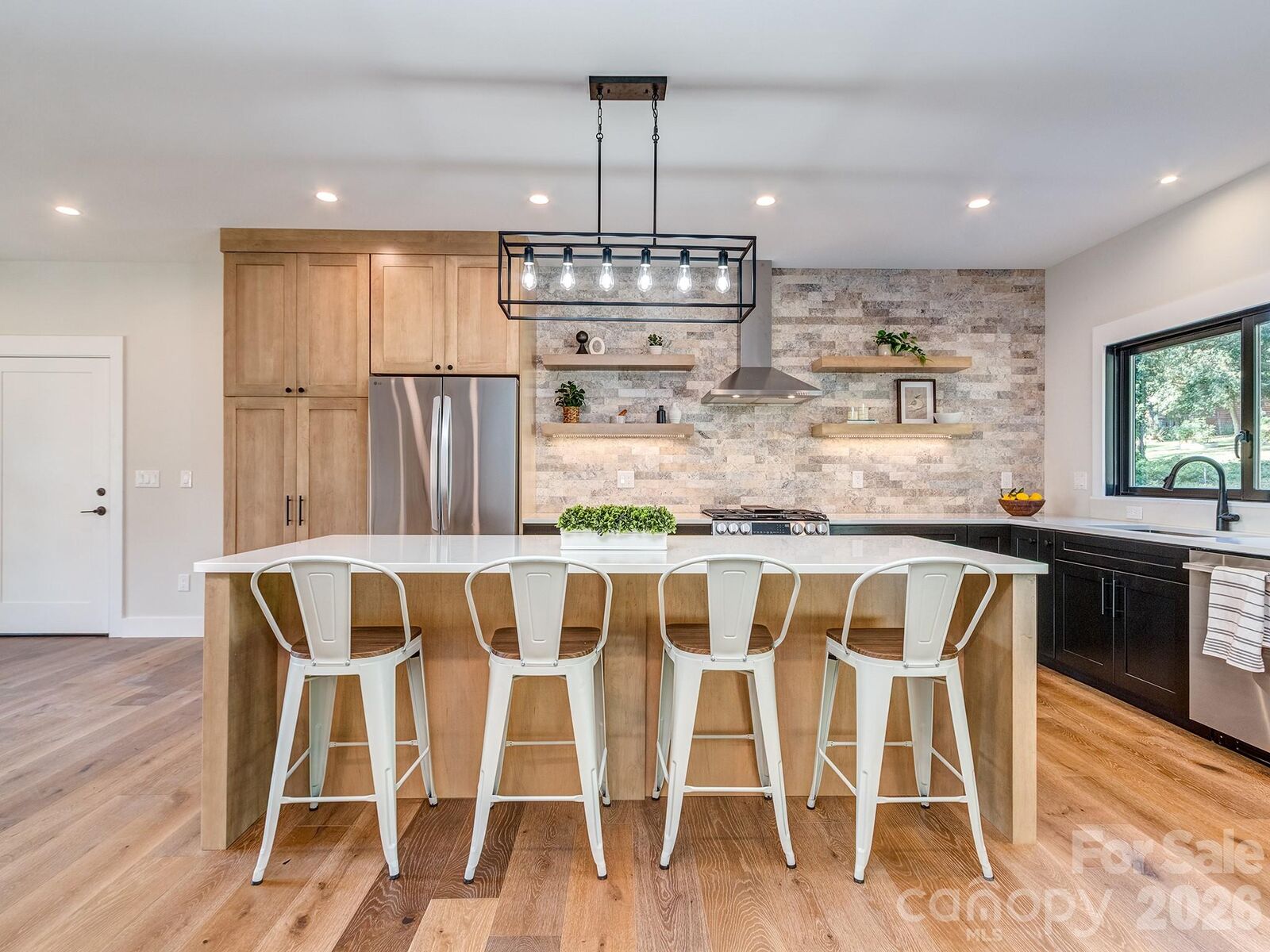 Property Photo: 4899 Moonlite Bay Drive NC 28673