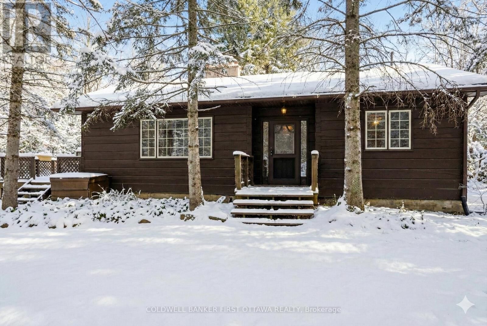 Property Photo:  1102 Ebbs Bay Road  ON K7C 0C5 