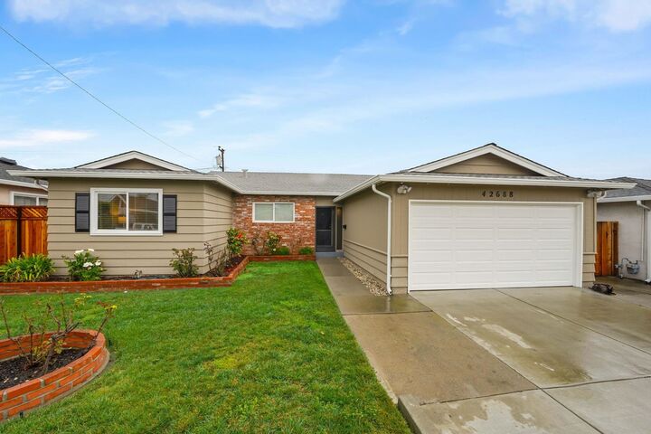 Property Photo: 42688 Saratoga Park St CA 94538