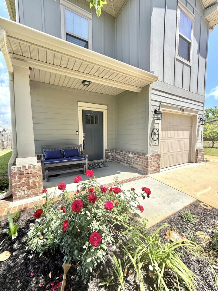 Property Photo:  7388 Hiawatha Lane  FL 32566 