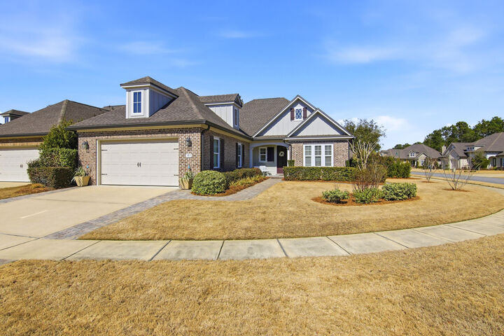 Property Photo:  183 Meadow Lake Drive  FL 32439 