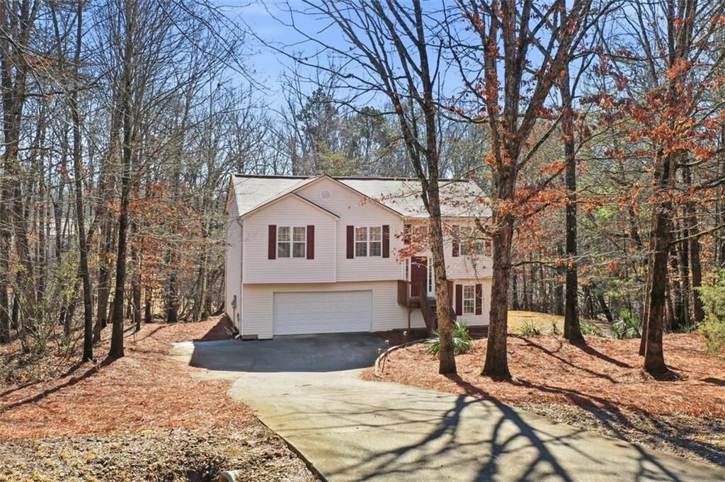 Property Photo: 8675 Bayhill Drive GA 30506