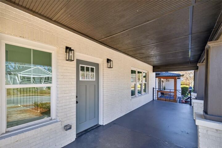 Property Photo: 1046 Mayson Turner Road NW GA 30314