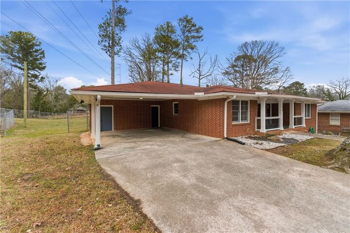 Property Photo:  2393 Lilla Circle SW  GA 30310 