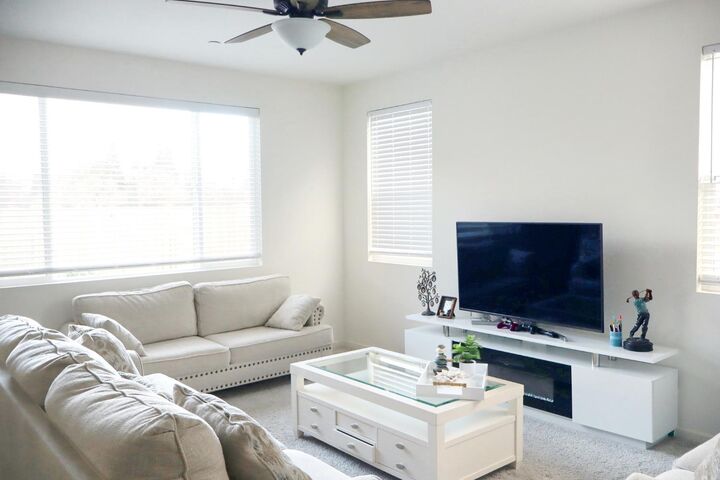 Property Photo:  672 N Apricot  CA 93727 
