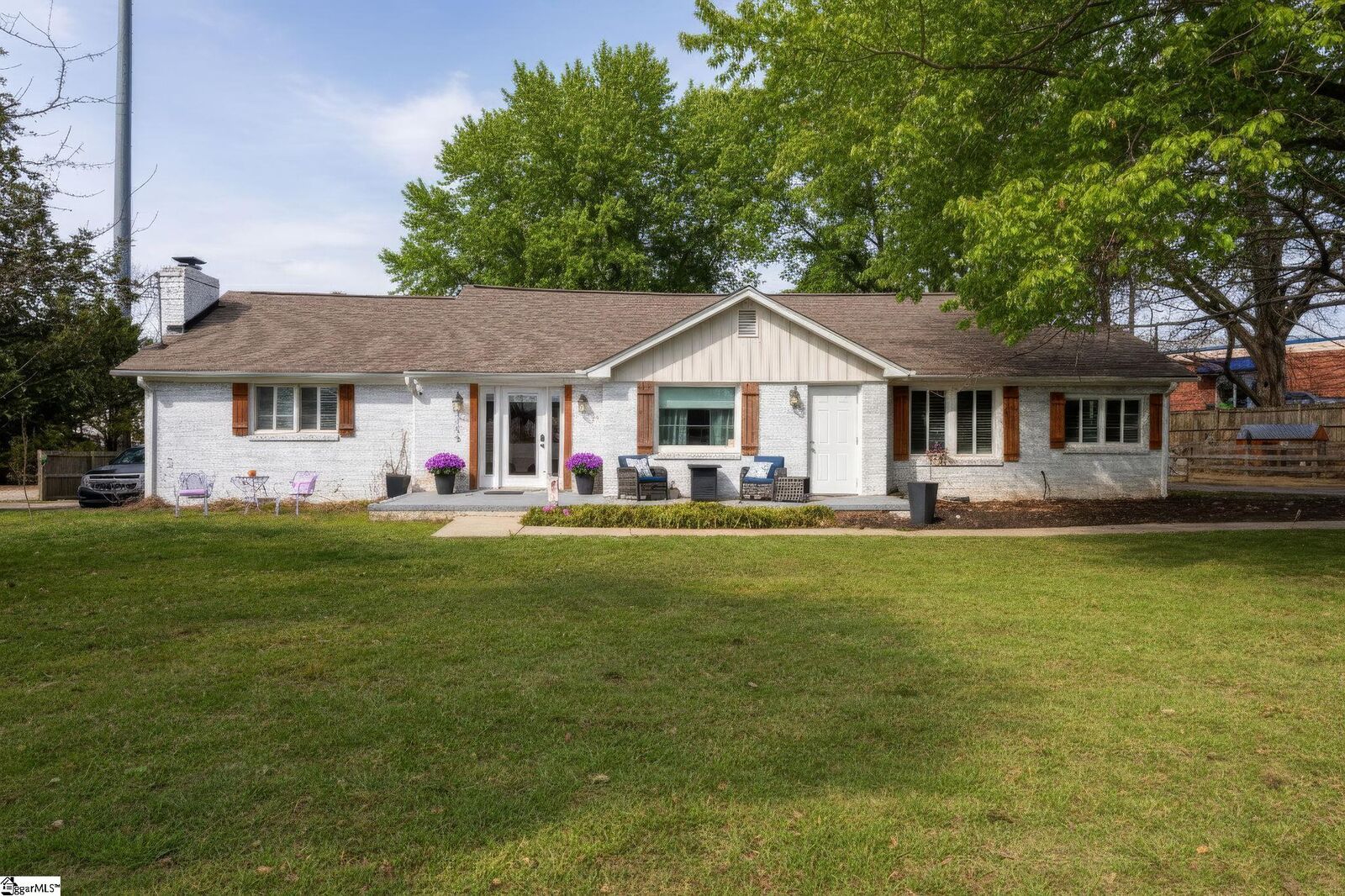 Property Photo: 709 Old Rutherford Road SC 29687