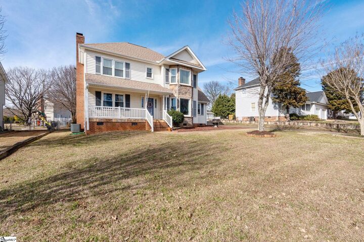 Property Photo:  807 Fairview Road  SC 29651 