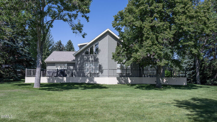 Property Photo:  846 45th Avenue NW 8  ND 58545 